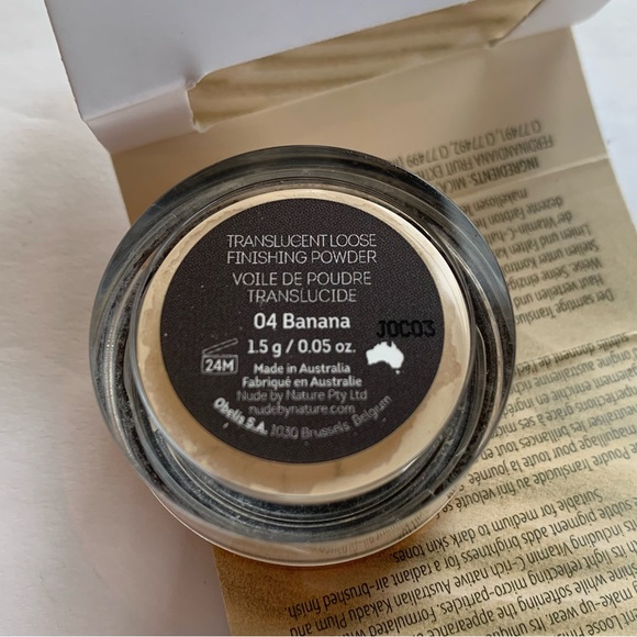 Nude By Nature travel size translucent Loose Finishing Powder 04 Banana 1.5g - Picture 8 of 8